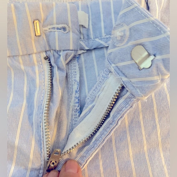 H&M —- blue & white stripped Chino shorts. Nautical/Coastal. size 6 - Picture 4 of 5